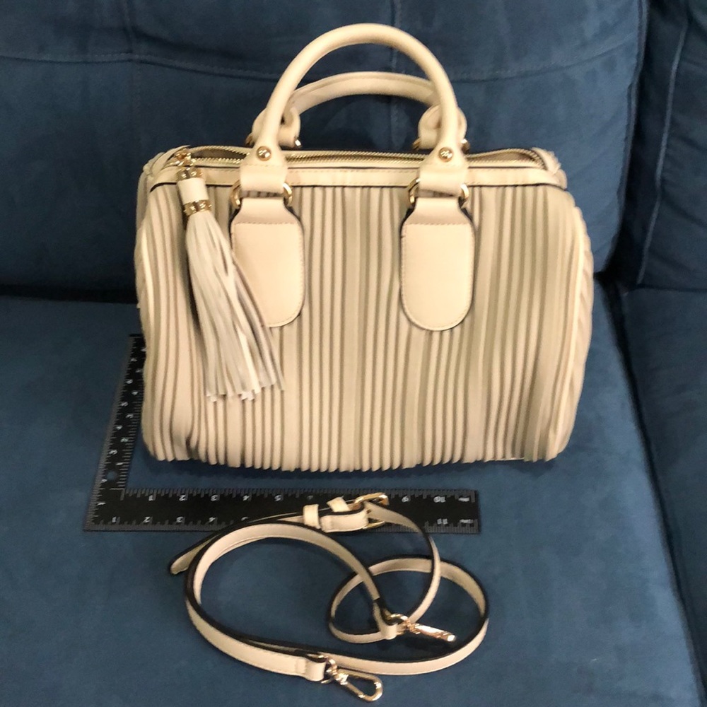 Pleated vegan Leather purse